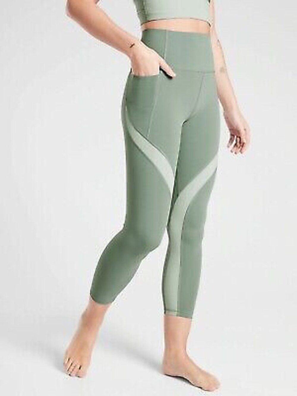 Athleta Green Colorblock Salutation Stash Pocket 7/8 Leggings